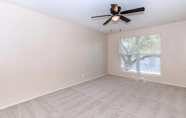 2 beds, 1 bath, 780 sqft, $1,379