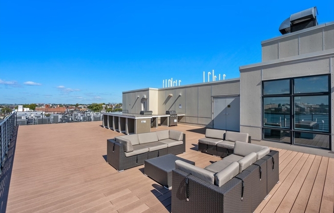 1 bed, 1 bath, 732 sqft, $2,900, Unit 507