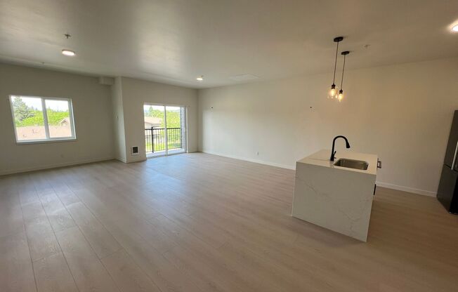 2 beds, 2 baths, 1,070 sqft, $2,025, Unit 306