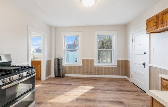 146 S ELM ST