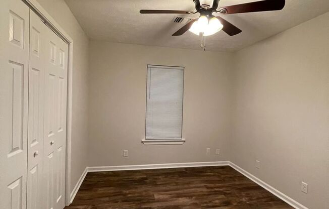 2 beds, 1 bath, $1,025