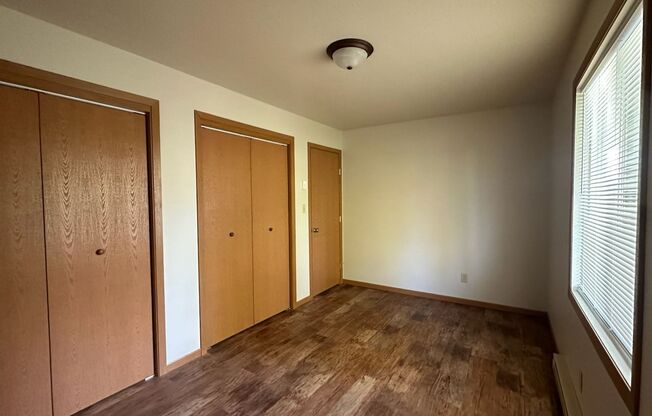 2 beds, 1 bath, $625, Unit 2