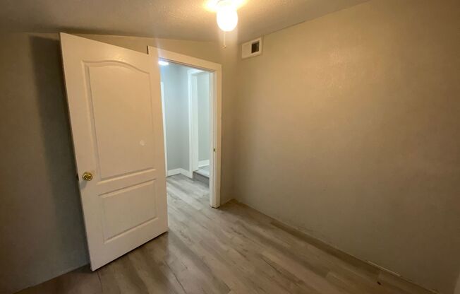 3 beds, 2 baths, $1,195