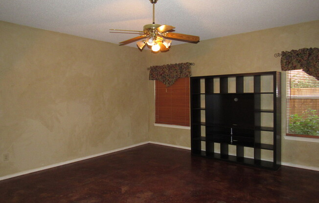 4 beds, 2.5 baths, $2,650