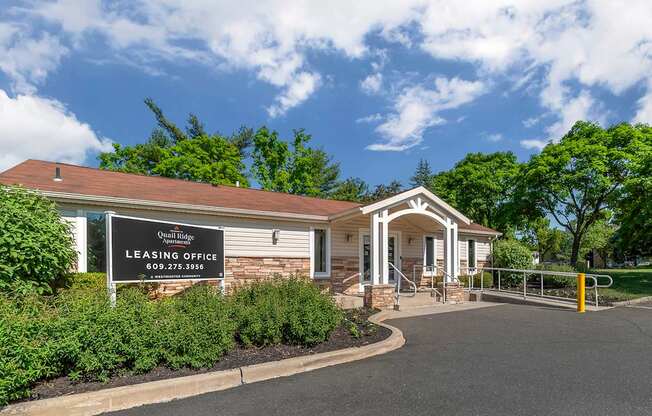 Spacious Studio, 1 & 2 Bedroom Apartments Homes in Plainsboro, NJ
