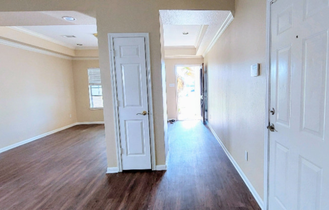 2114 HAWKS RD
