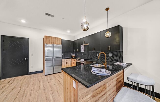 1 bed, 1 bath, 900 sqft, $2,000, Unit C11