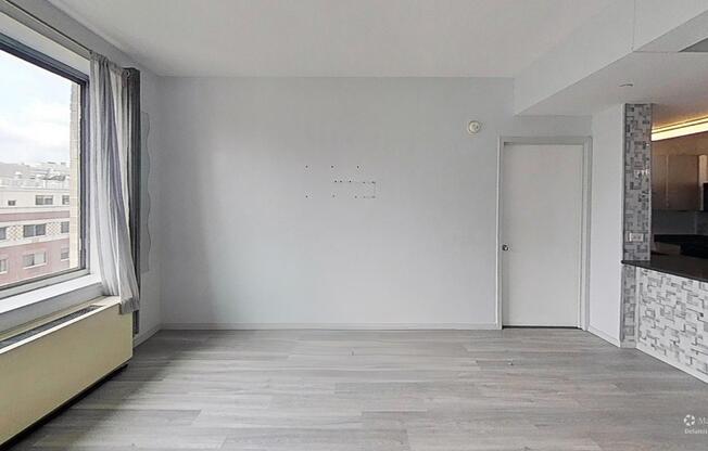 2 beds, 2 baths, $4,100, Unit 8J