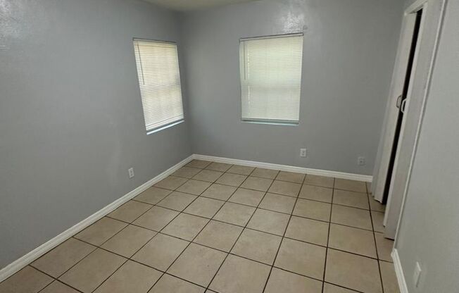 2 beds, 1 bath, 750 sqft, $900, Unit 1109