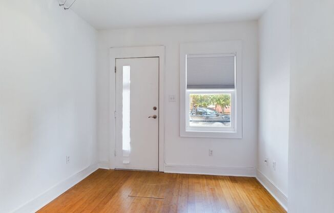 1 bed, 1 bath, $1,200