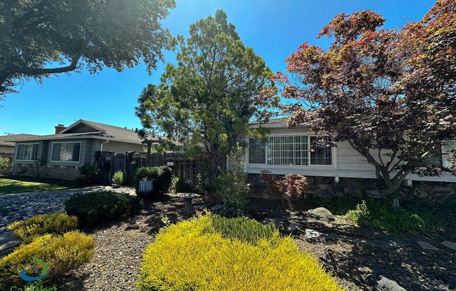 $2995 - 2 Bed/1.5 Bath Duplex in Santa Clara w/ Attached Garage