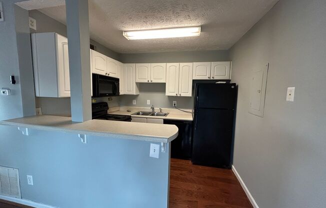 1 BD 1 BATH CONDO TOTAL ELECTRIC!