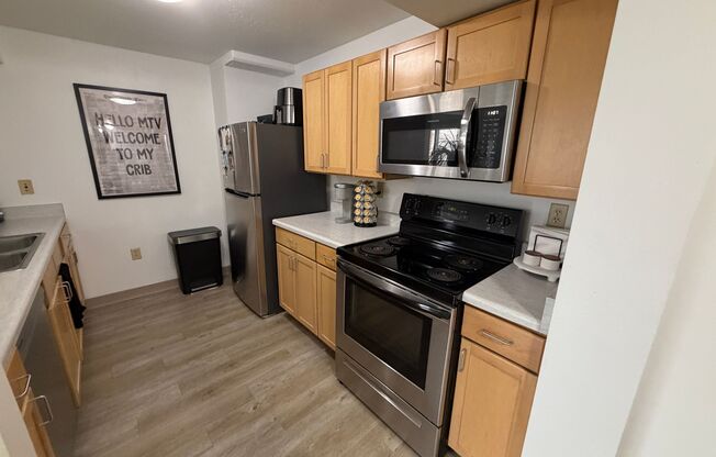 2 beds, 1 bath, 900 sqft, $1,700, Unit 304