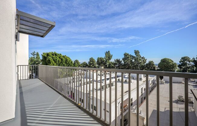 3 beds, 3 baths, 938 sqft, $3,651.43, Unit 504