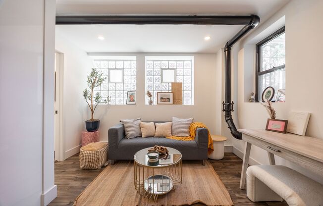 1 bed, 1 bath, $1,750, Unit 002