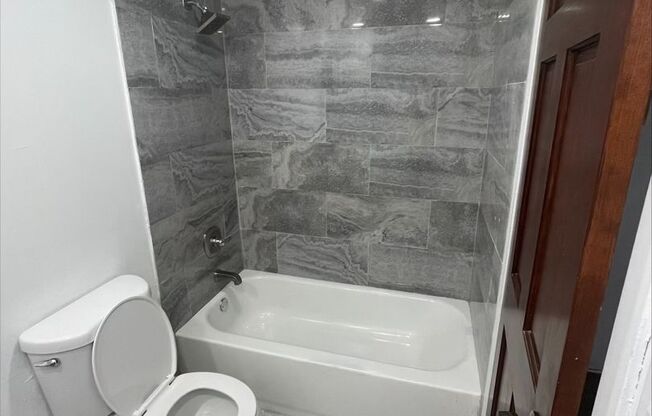 1 bed, 1 bath, $1,275, Unit Unit 208