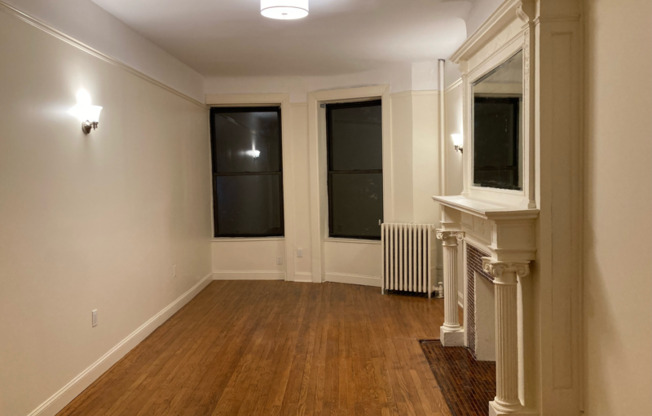328 W 101 ST