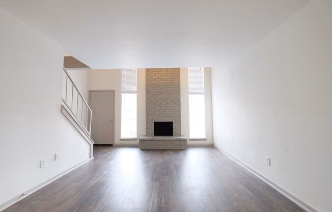 1 bed, 1 bath, 799 sqft, $850, Unit 035