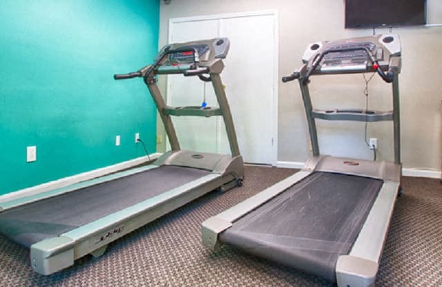 Laurens Way Apartments gym