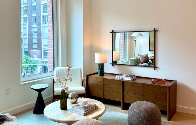 1 bed, 1 bath, 677 sqft, $7,382