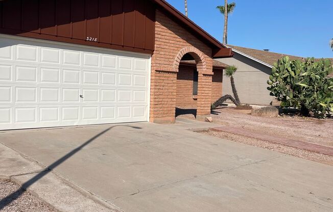 3 bed plus office ranch home in Chandler (Dobson & Elliot)
