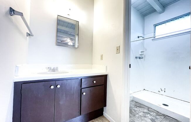 Pet Friendly 4/2 Kailua Home with Huge Yard with window A/C
