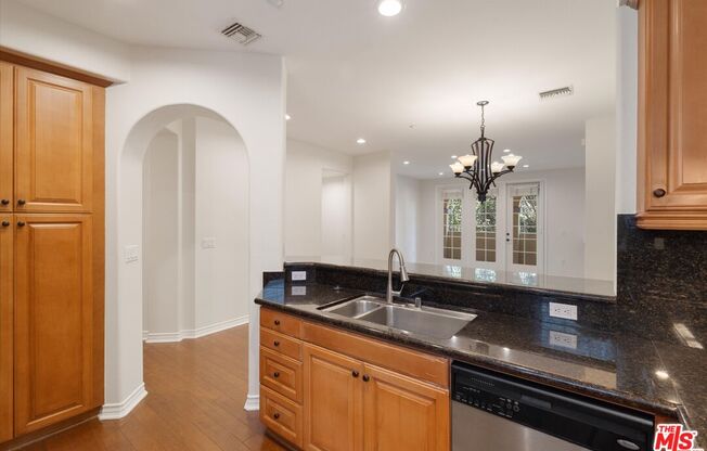 7101 Playa Vista Dr