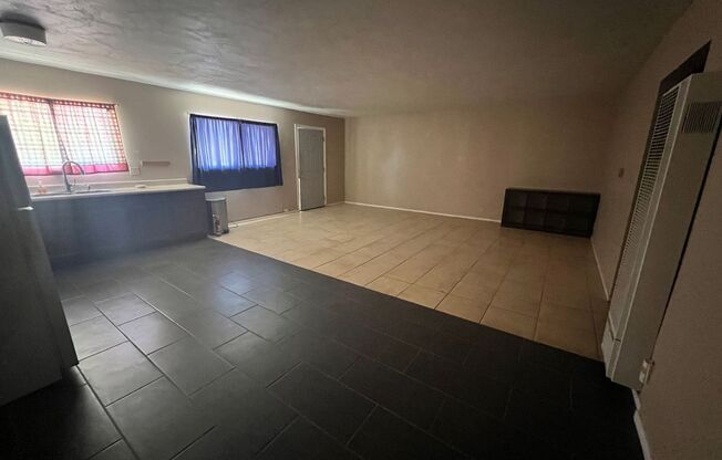 2 beds, 1 bath, 1,000 sqft, $1,100, Unit 61776 Desert Air Rd.