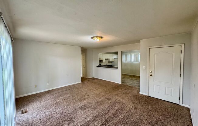 399 W Allen