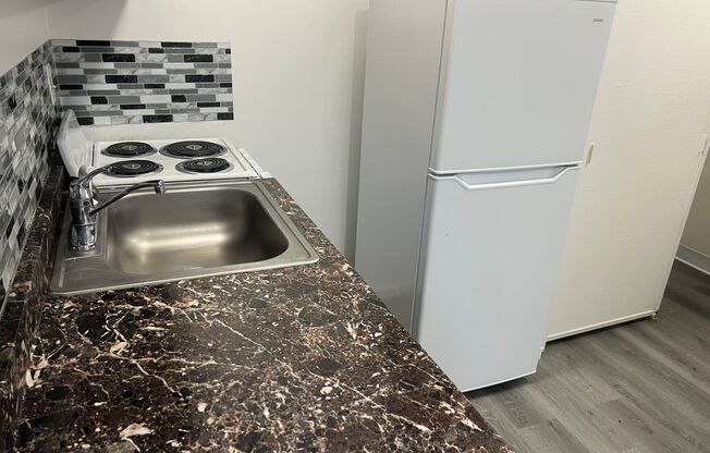 Studio, 1 bath, 278 sqft, $1,245, Unit 506