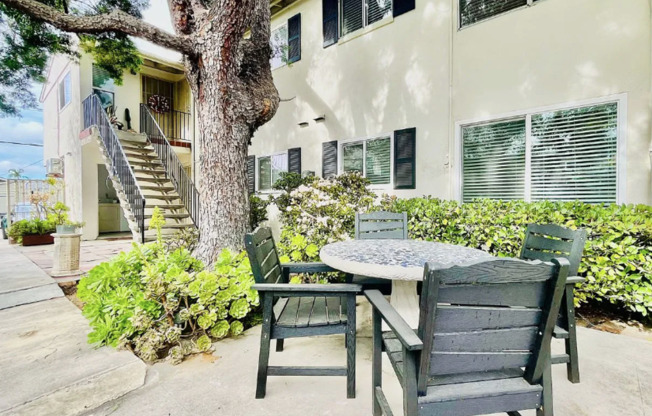 4582 Maryland Street