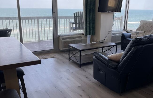 Oceanfront Corner View Condo - BEST VIEW & Wake up to the Oceanview from bed! DEPOSIT-FREE Renting option thru OBLIGO! Deposit Alternative available.