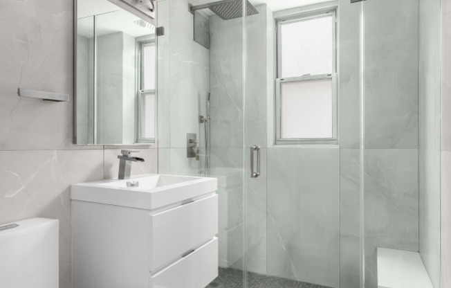 1 bed, 1 bath, 850 sqft, $5,100, Unit 7E