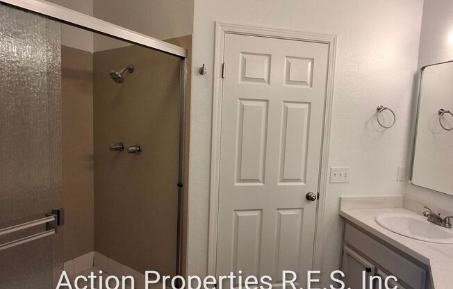 3 beds, 2 baths, $2,495