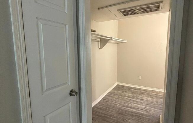 Studio, 1 bath, 512 sqft, $650
