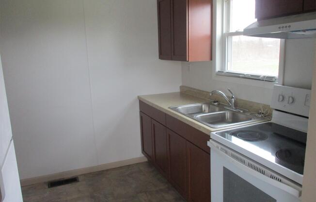 2 beds, 1 bath, $750