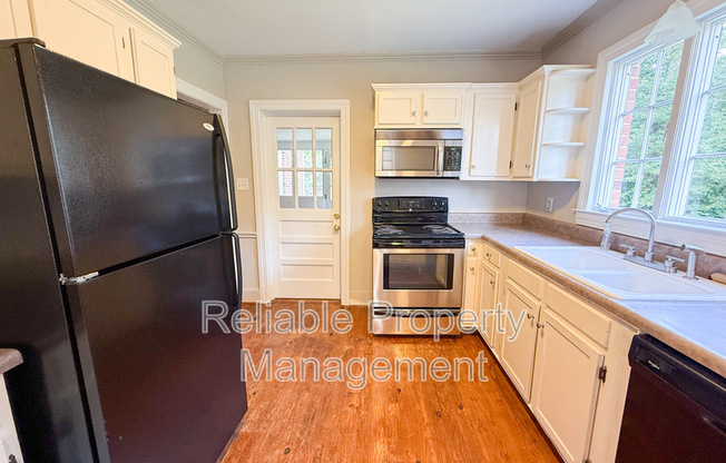 106 DONALD ROSS DR