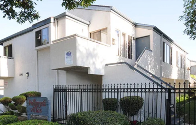 Mardi Gras Apartments | Palmyra Apartments