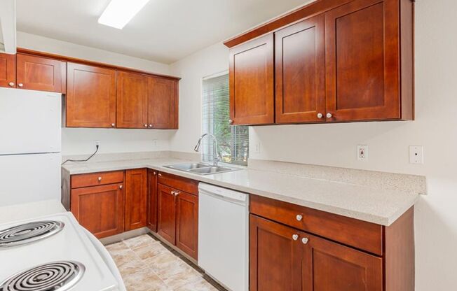 3 beds, 2 baths, 1,018 sqft, $1,995, Unit 10