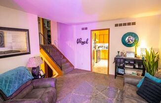 3 beds, 1.5 baths, $995