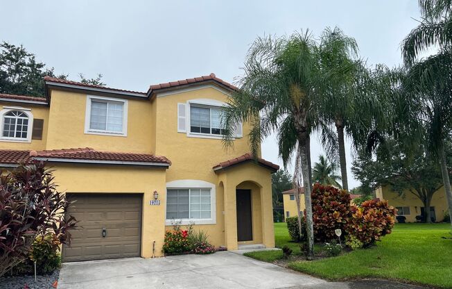 10215 SW 18 CT