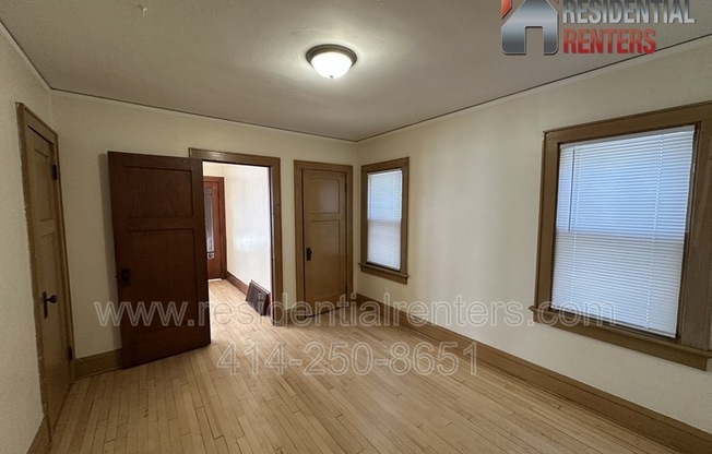 4048 N 7 ST