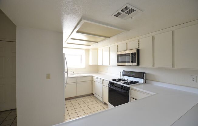 2 beds, 2 baths, $1,200