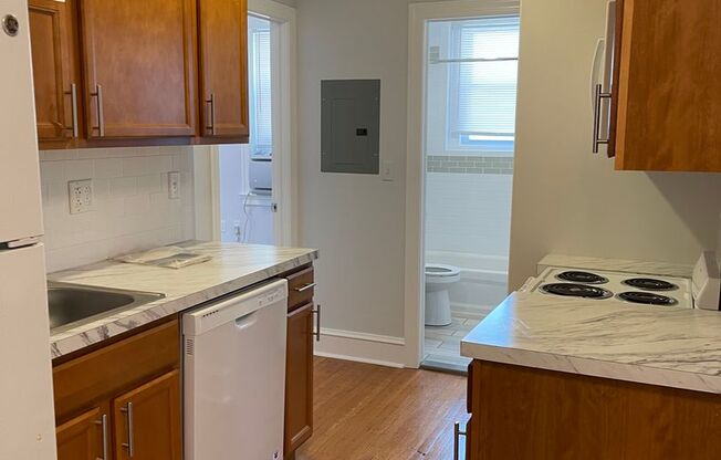 2 beds, 1 bath, 600 sqft, $1,395, Unit 3J