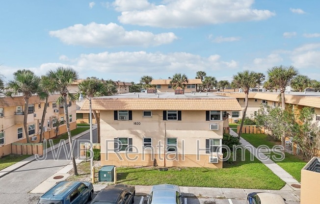 221 15 AVE N
