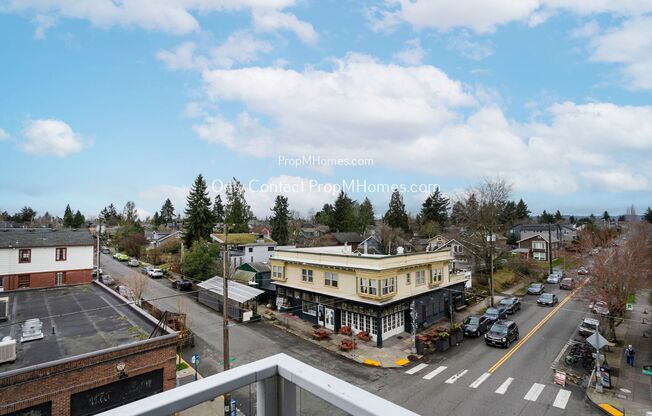 2 beds, 2 baths, 743 sqft, $1,895, Unit 3011 NE Killingsworth Street - Unit 101