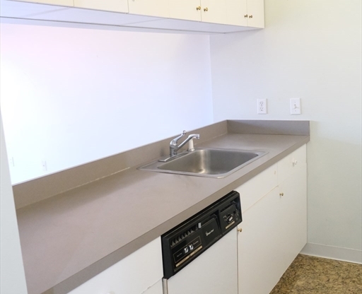 1 bed, 1 bath, 435 sqft, $1,900, Unit 710