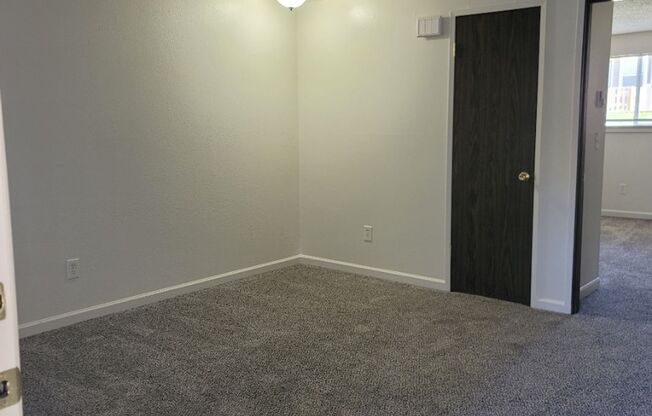 The ideal space to balance life, work and play. One bedroom home in the Arnada Neighborhood, close to uptown Vancouver!