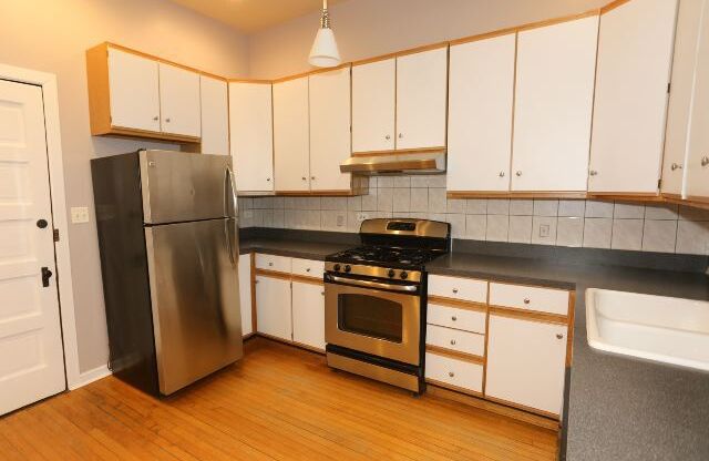 2202 BELMONT