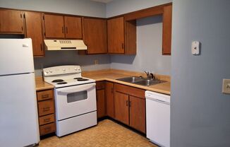 2 beds, 1 bath, 900 sqft, $755, Unit 4